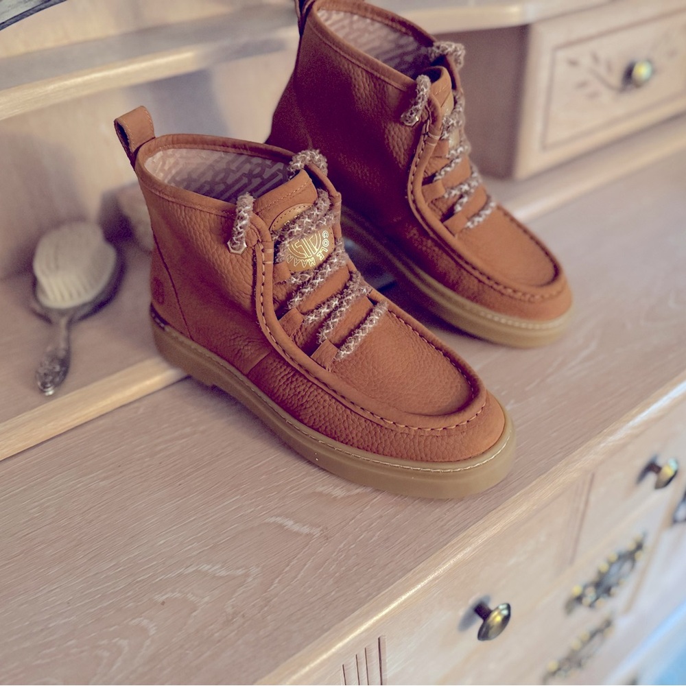 Summit Leather Chukka Boots